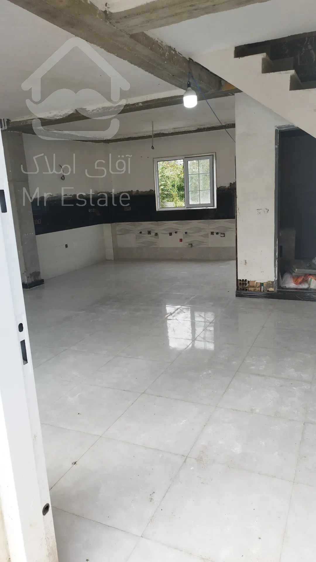 ویلایی  نیمه کاره شخصی ساز کوچصفهان