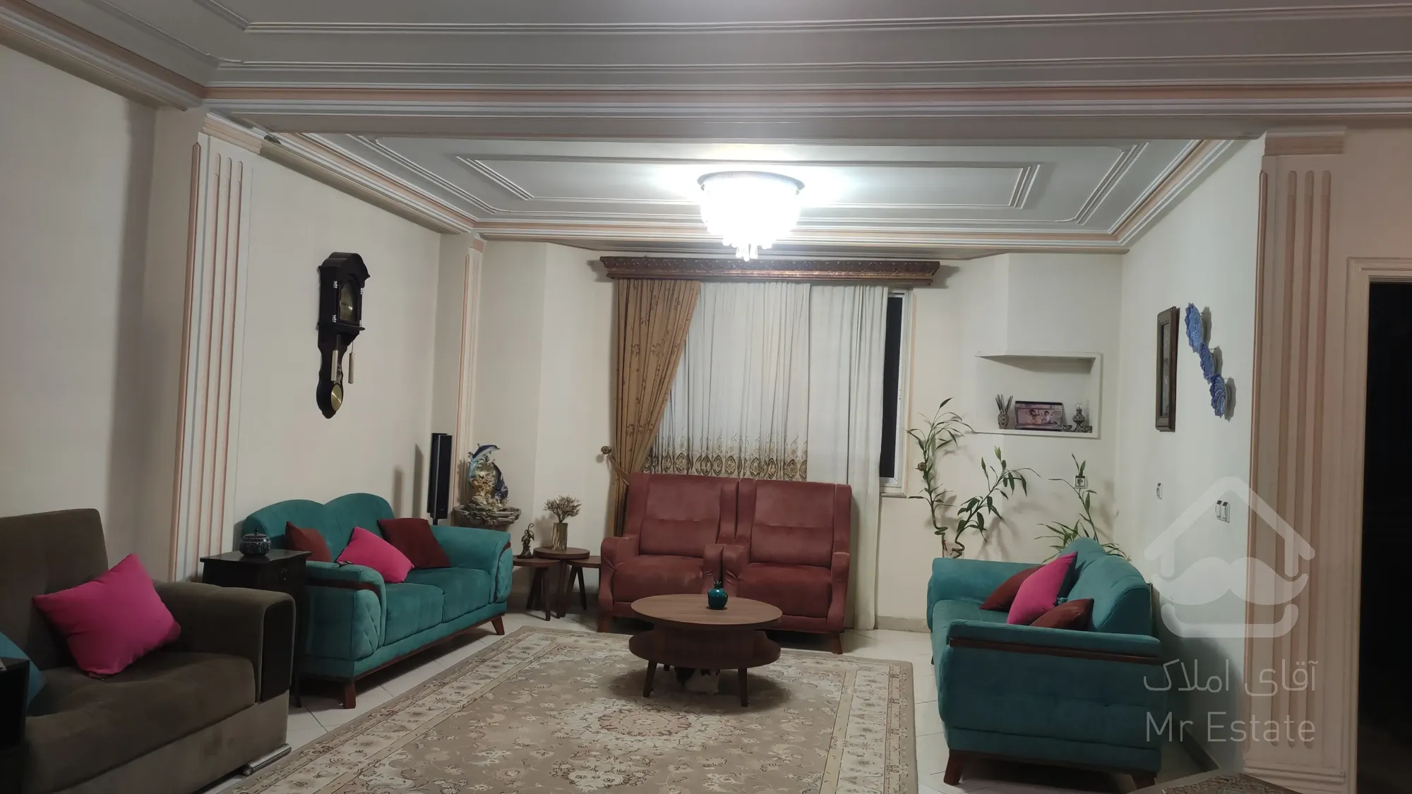 فروش آپارتمان ۱۳۰ متری در کوچه استادیوم آزادی