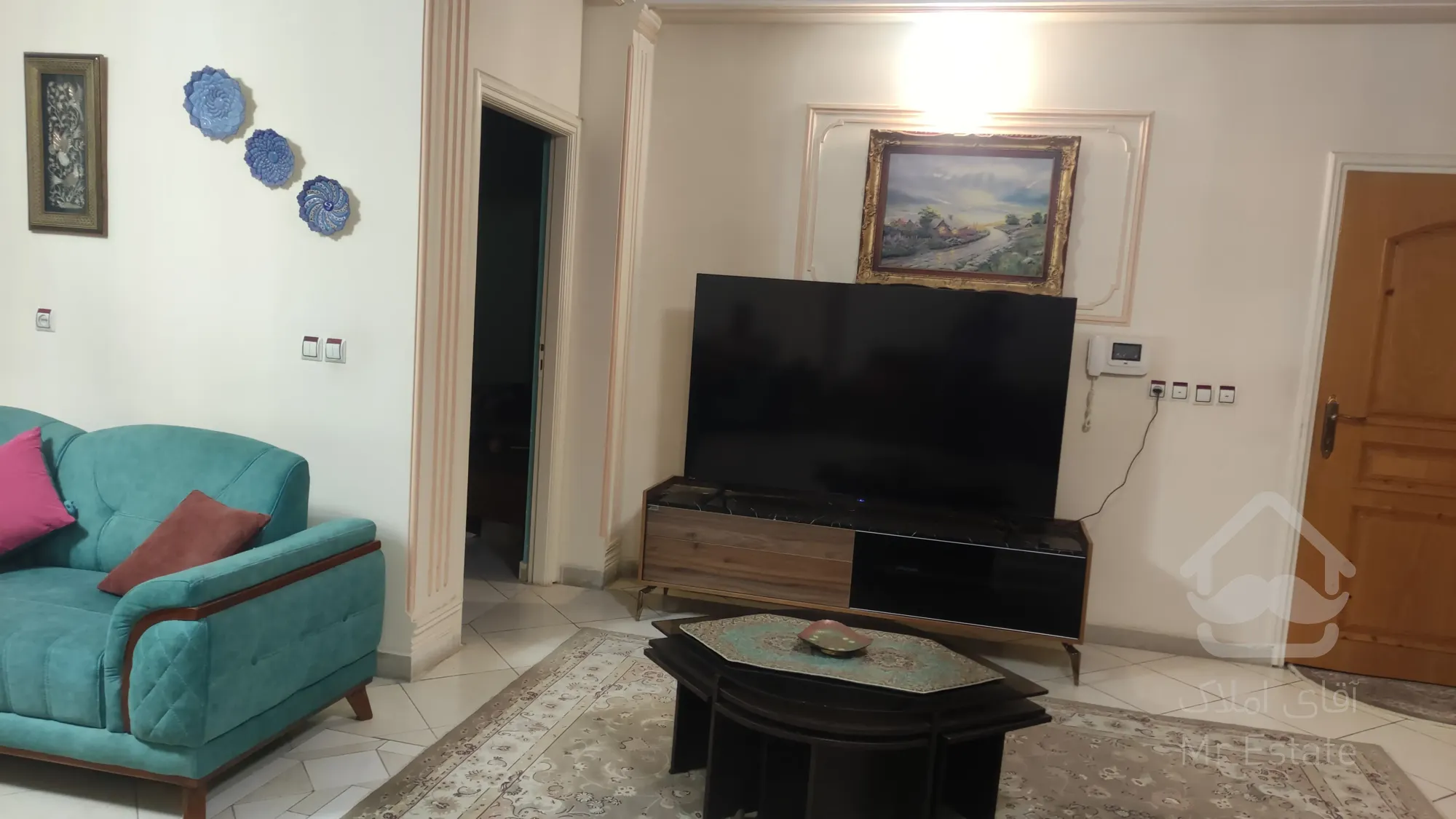 فروش آپارتمان ۱۳۰ متری در کوچه استادیوم آزادی