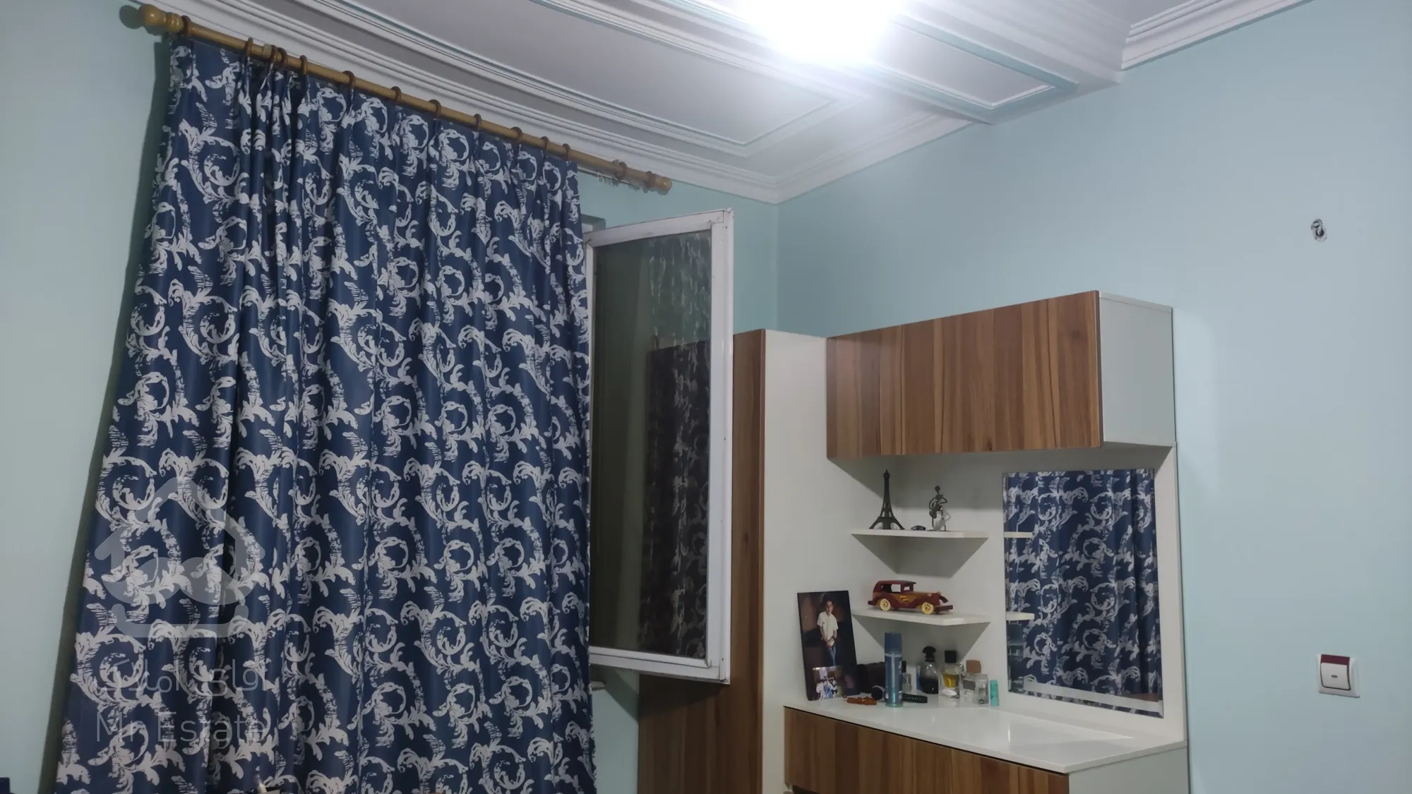 فروش آپارتمان ۱۳۰ متری در کوچه استادیوم آزادی