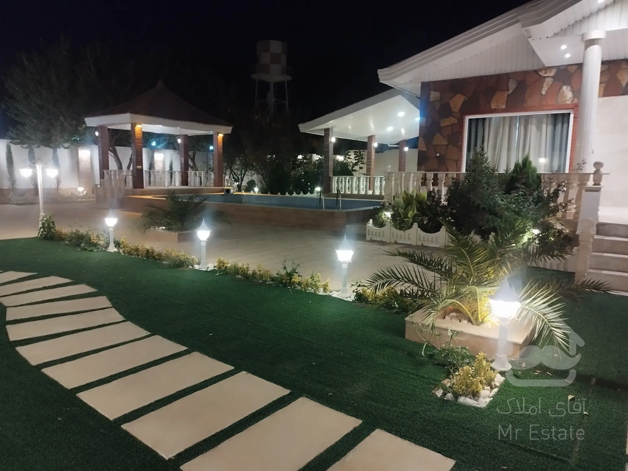 ویلا به مساحت 870 متر با زیر بنا 130 متر