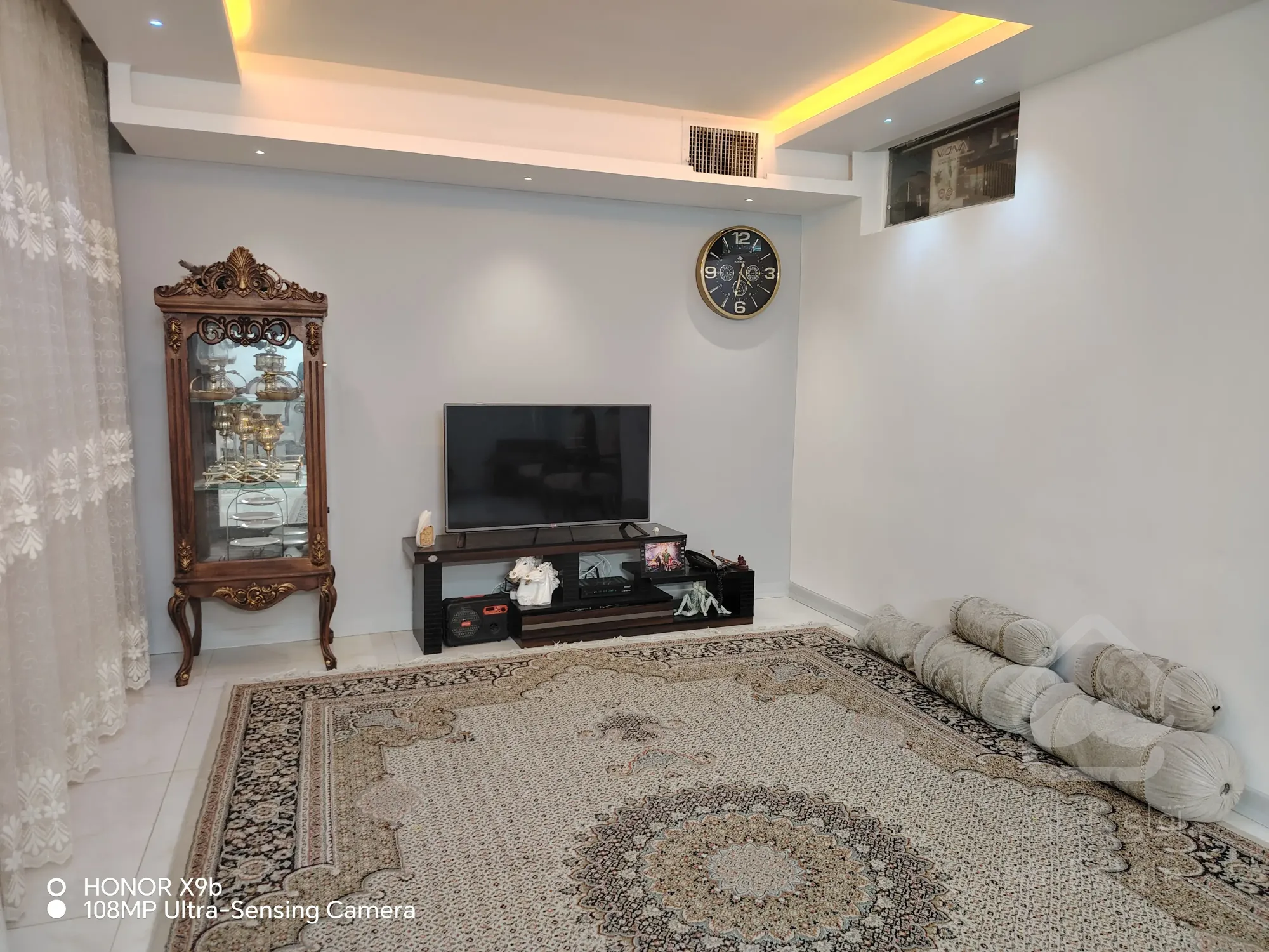 فروش یک واحد خانه ی آپارتمانی 1 از 3 واحد