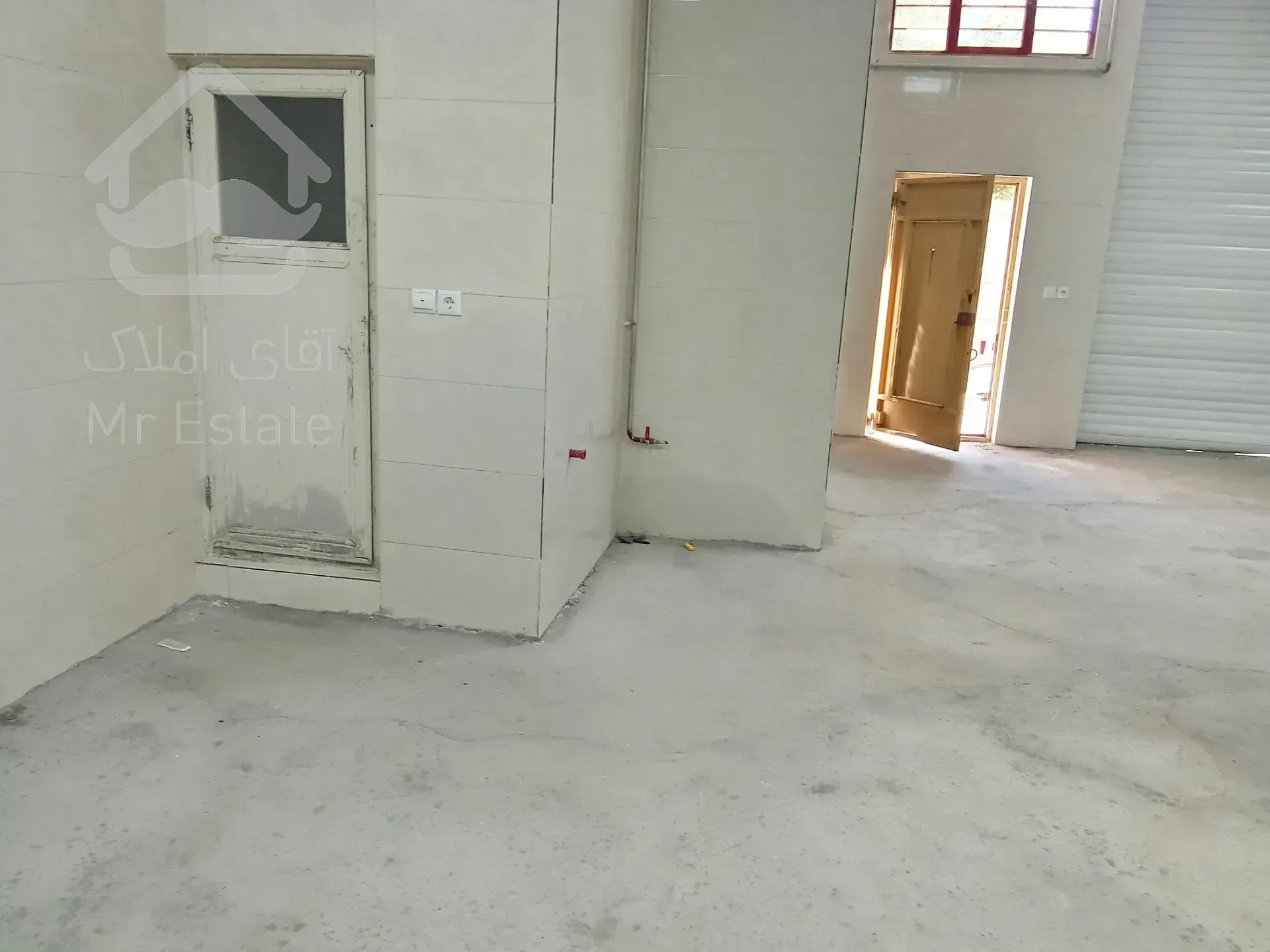 پارکینگ واقع در نعمت آباد