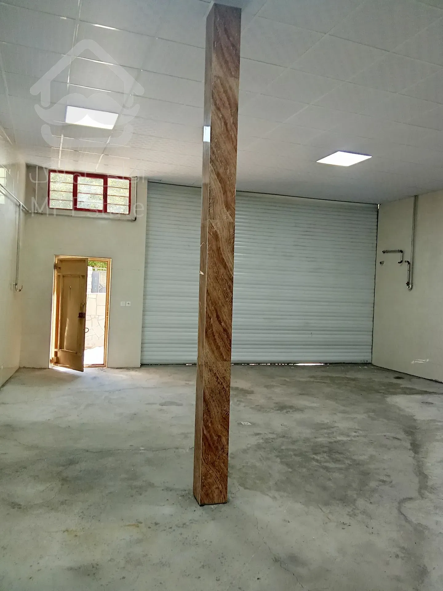 پارکینگ واقع در نعمت آباد