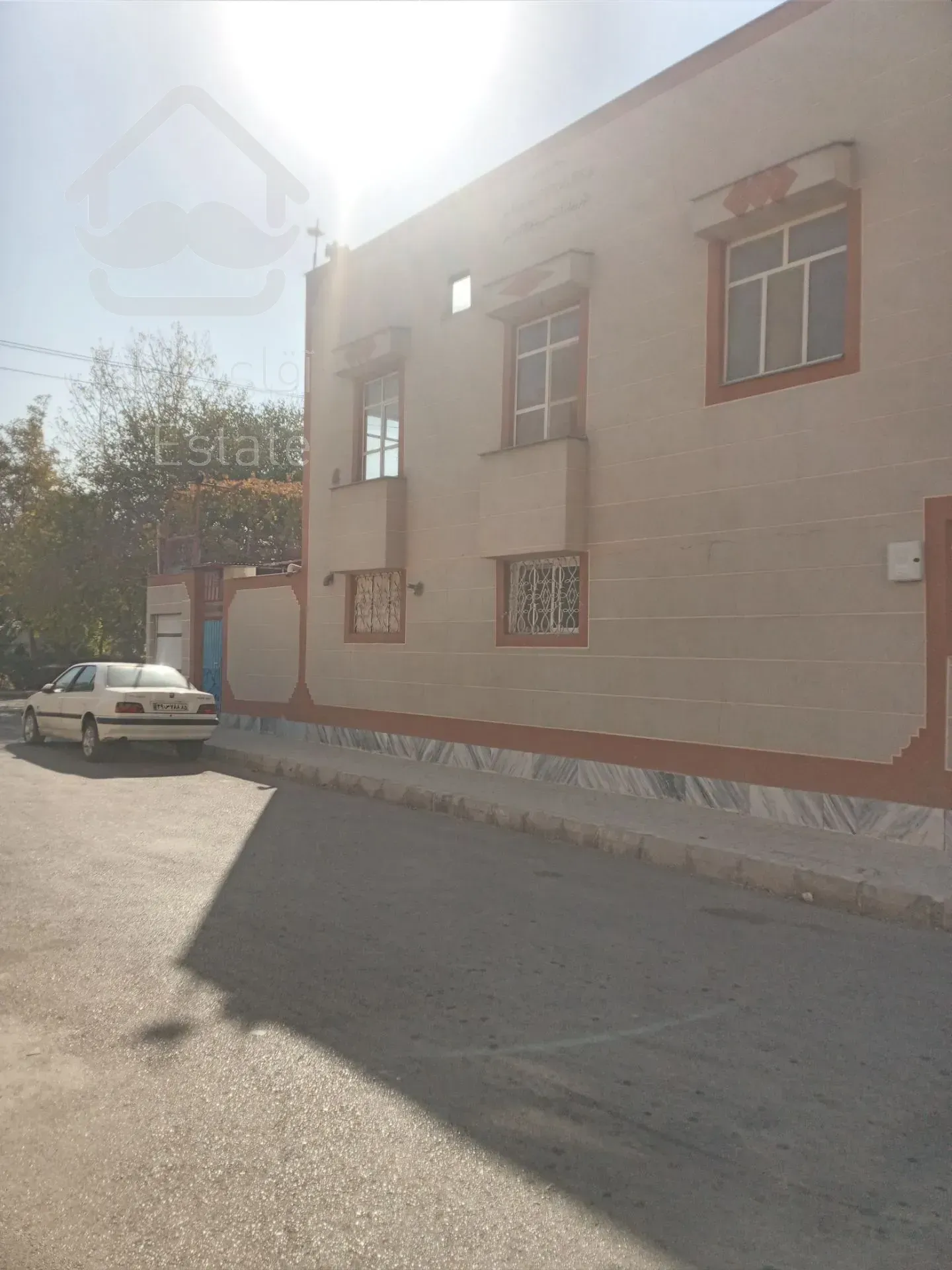 ویلایی2طبقه3نبش.کنارپارک وفضای سبز