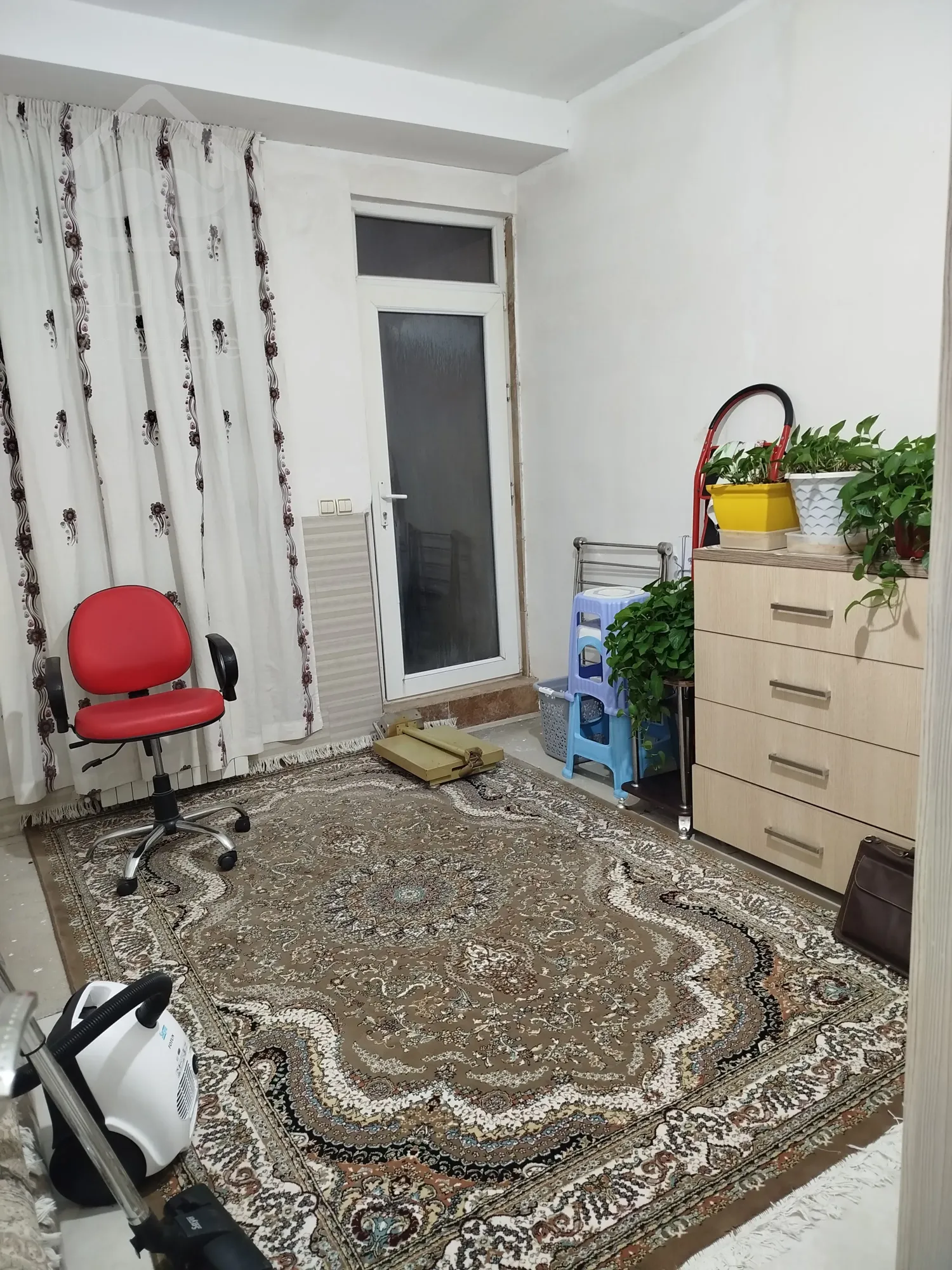 110متر پنت هاوس با 50 متر حیاط اختصاصی در فاز 7