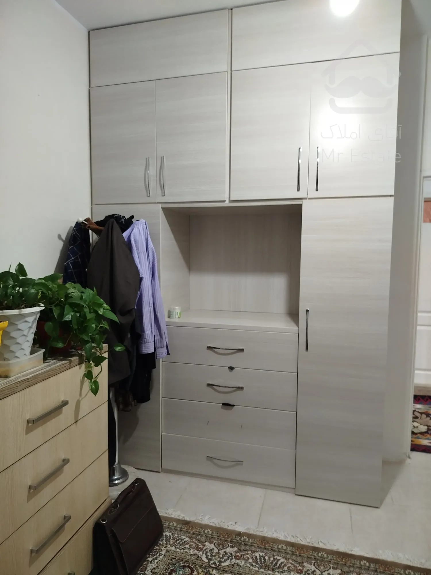 110متر پنت هاوس با 50 متر حیاط اختصاصی در فاز 7