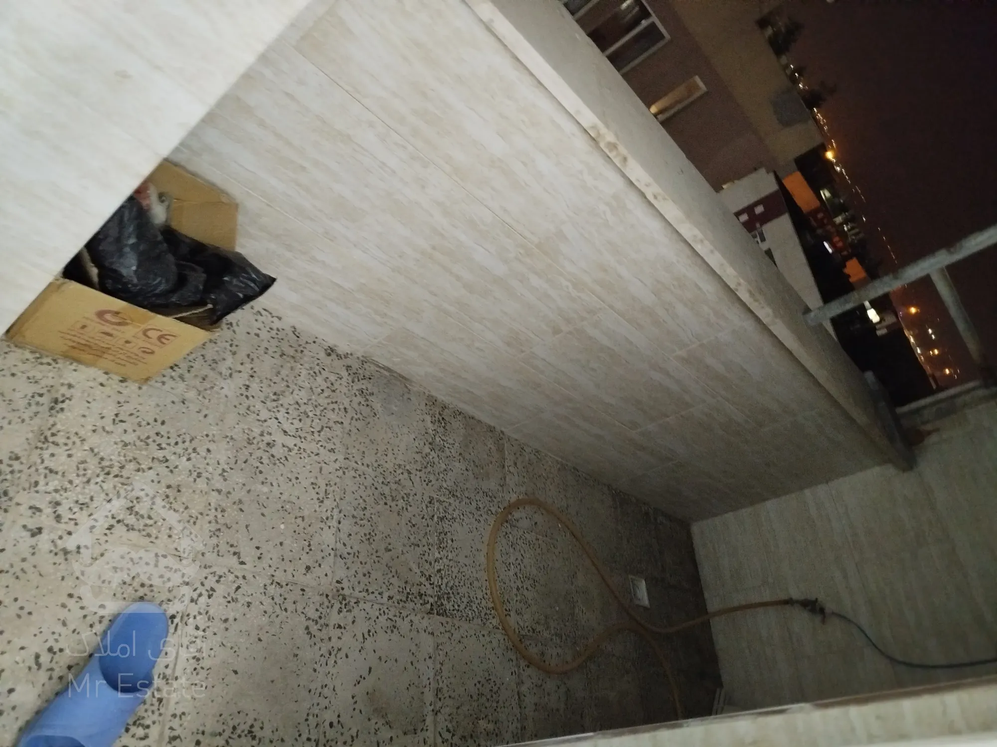 110متر پنت هاوس با 50 متر حیاط اختصاصی در فاز 7