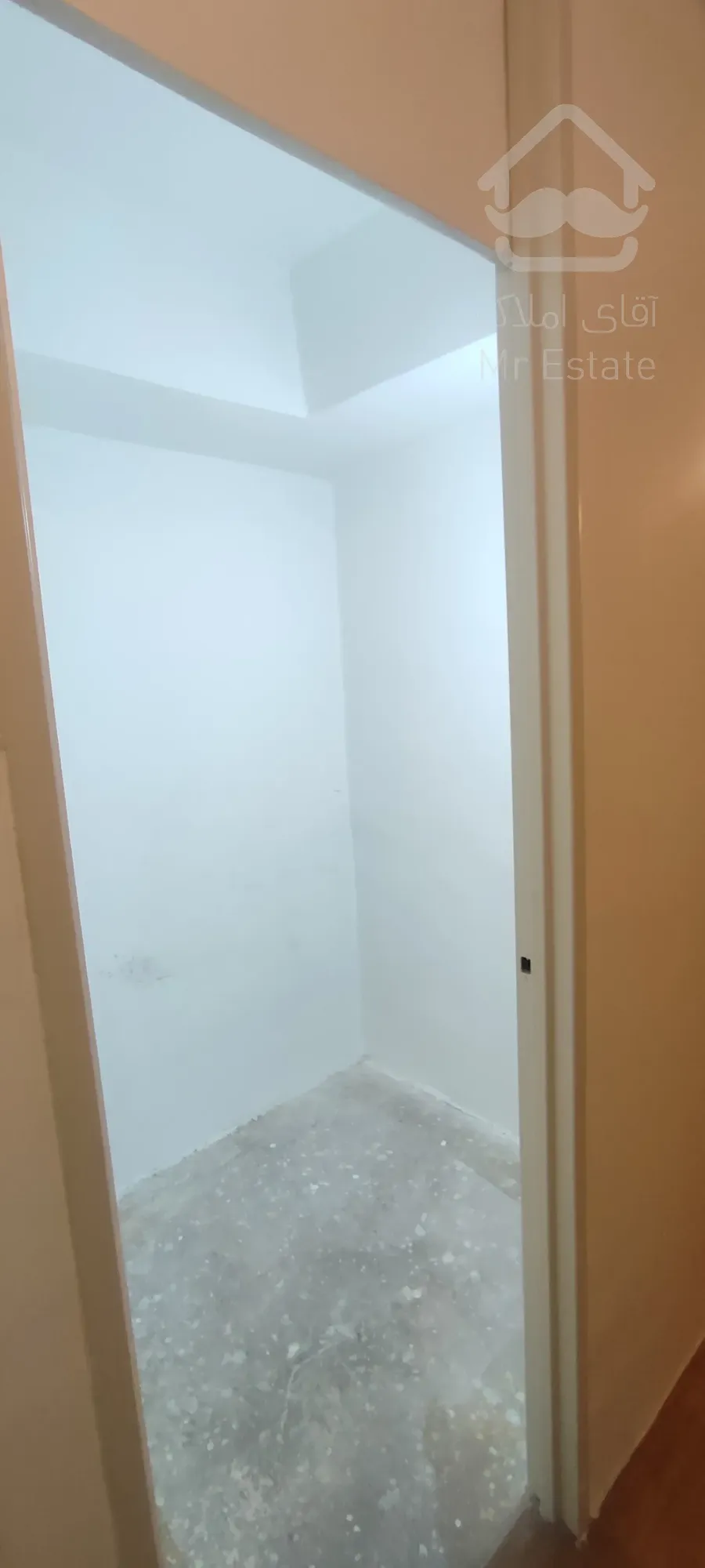 اجاره فوری – آپارتمان یک‌خوابه خاص در طبقه ۹