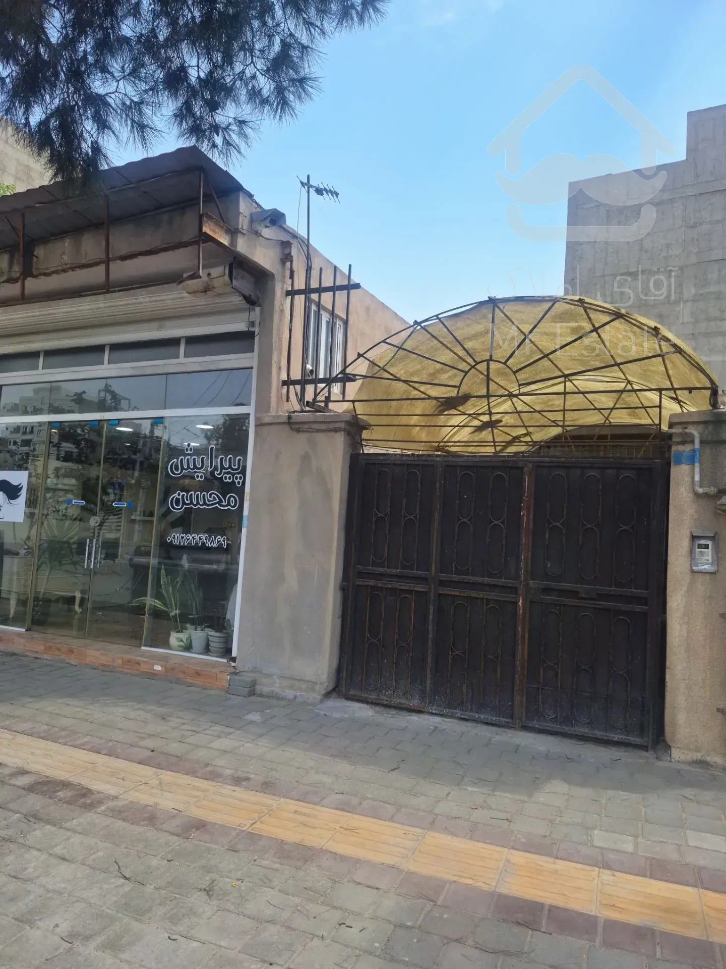 ویلایی واوان خیابان اصلی همراه با ۲۱ متر تجاری