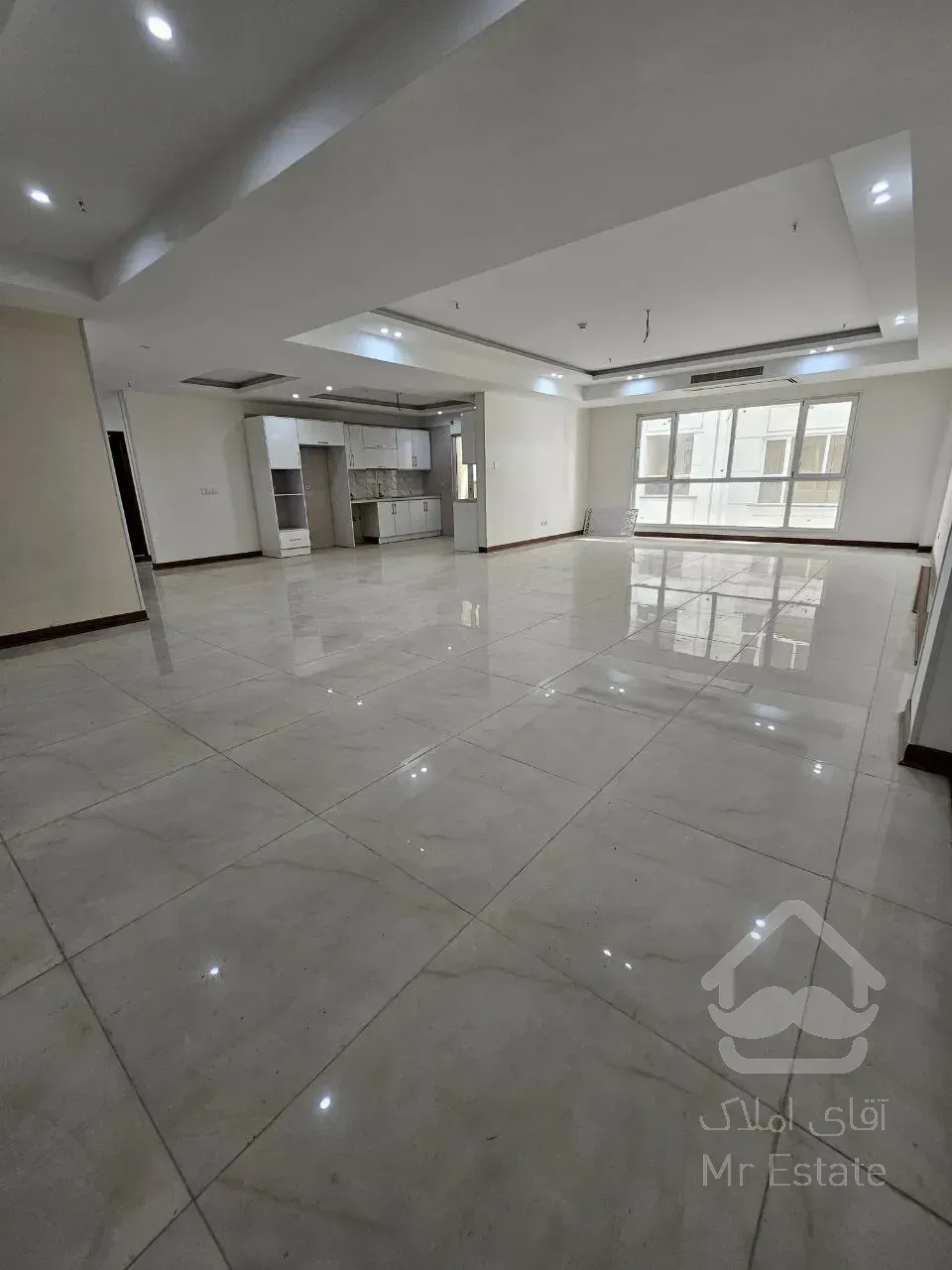 فروش واحد ۱۹۵ متر رونیکاپالاس