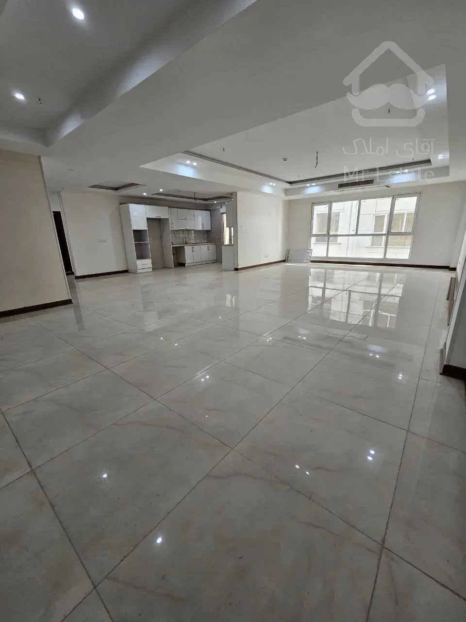 فروش واحد ۱۹۶ متر رونیکاپالاس در هروی