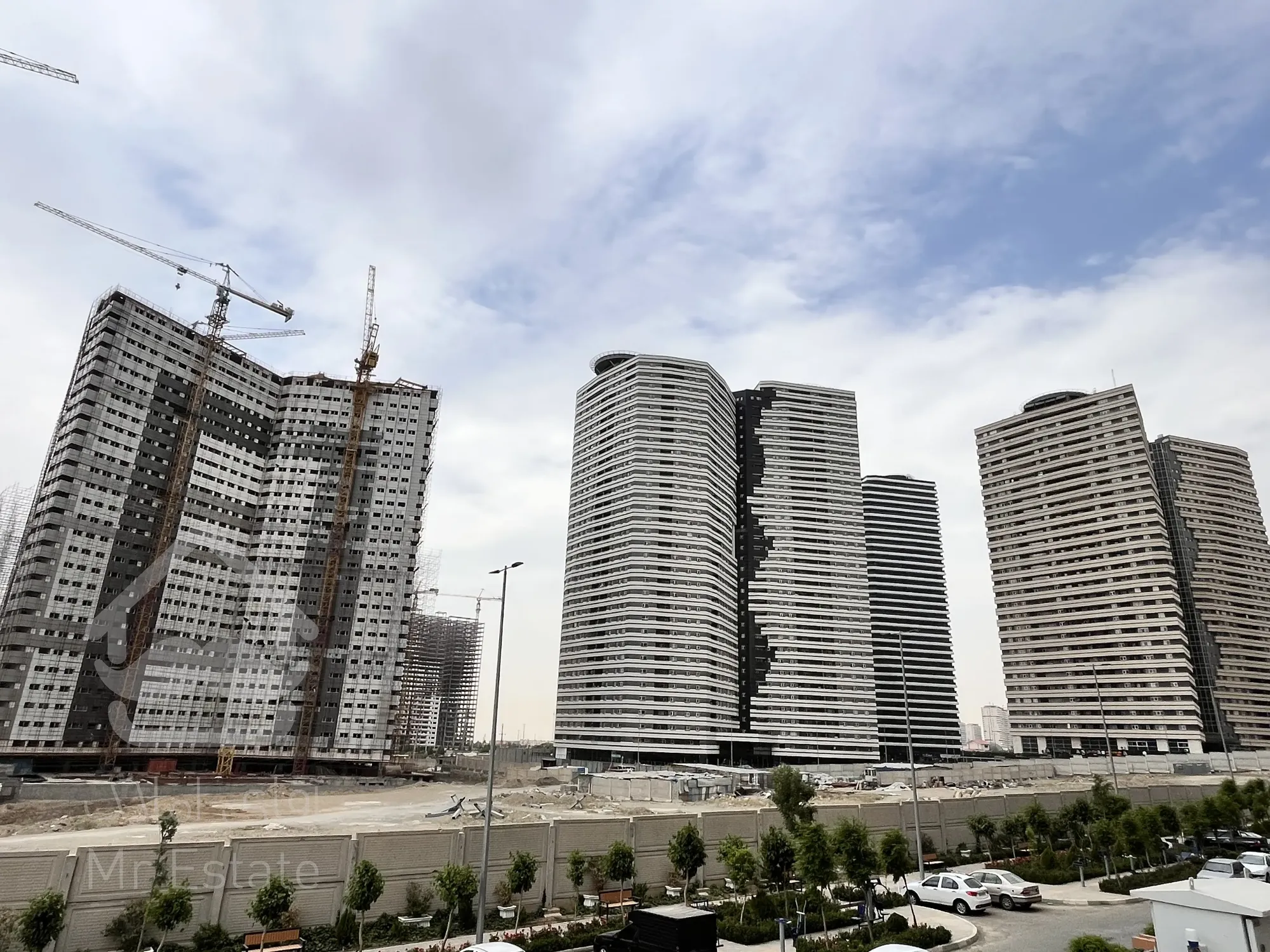 شهرک چیتگر ۱۱۰ متری طبقه ۱۸