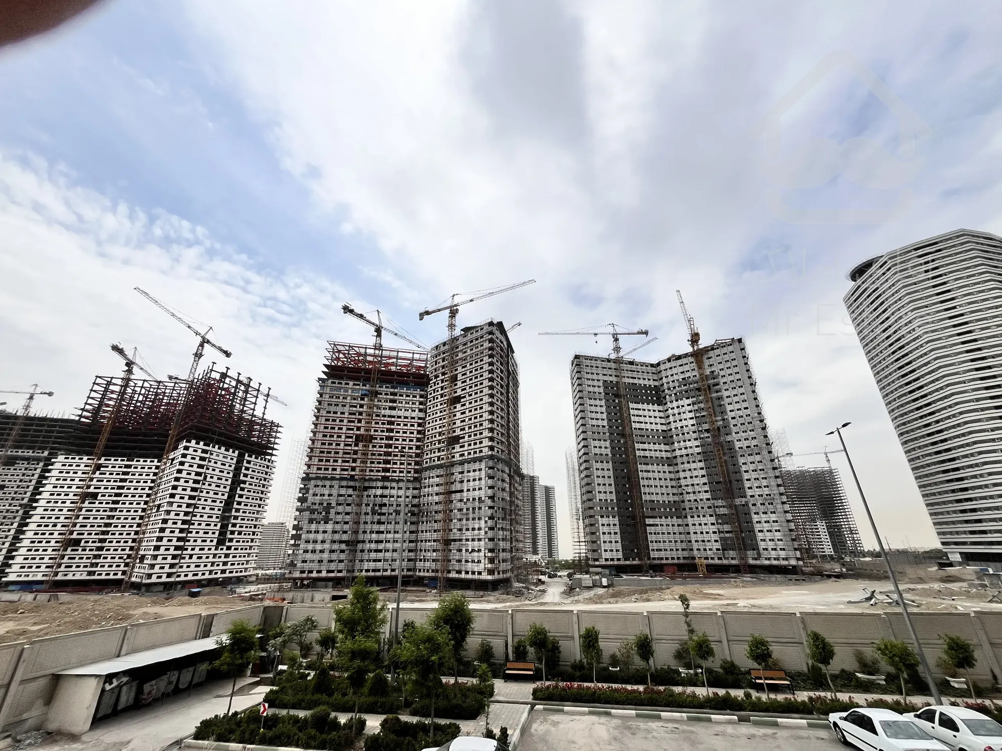 شهرک چیتگر ۱۱۰ متری طبقه ۱۸