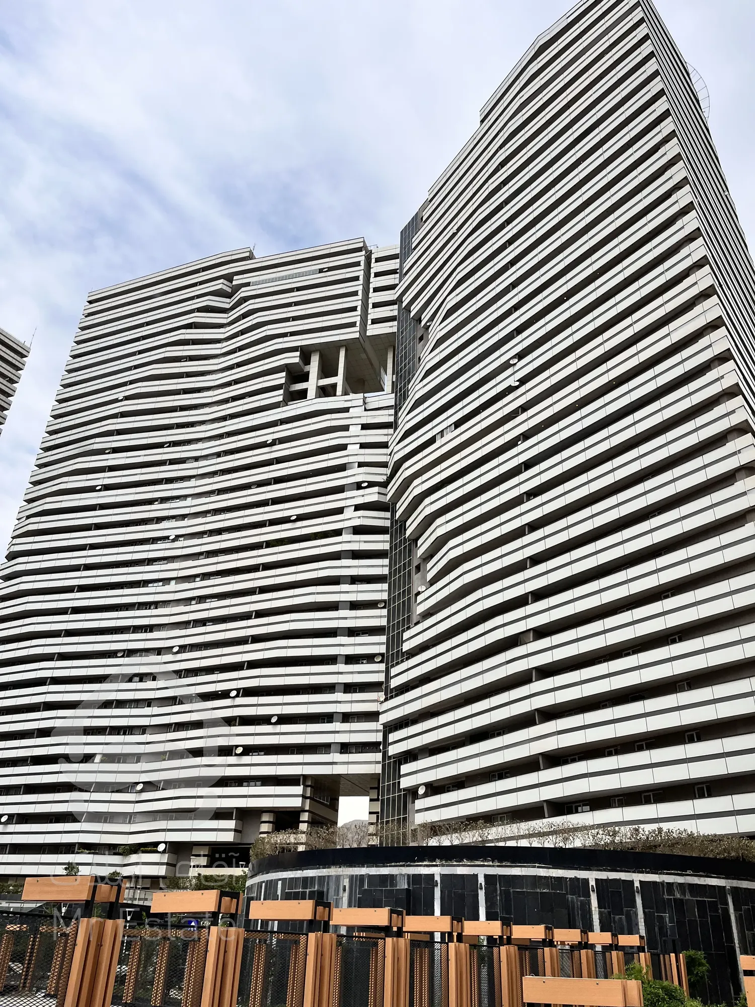 شهرک چیتگر ۱۱۰ متری طبقه ۱۸