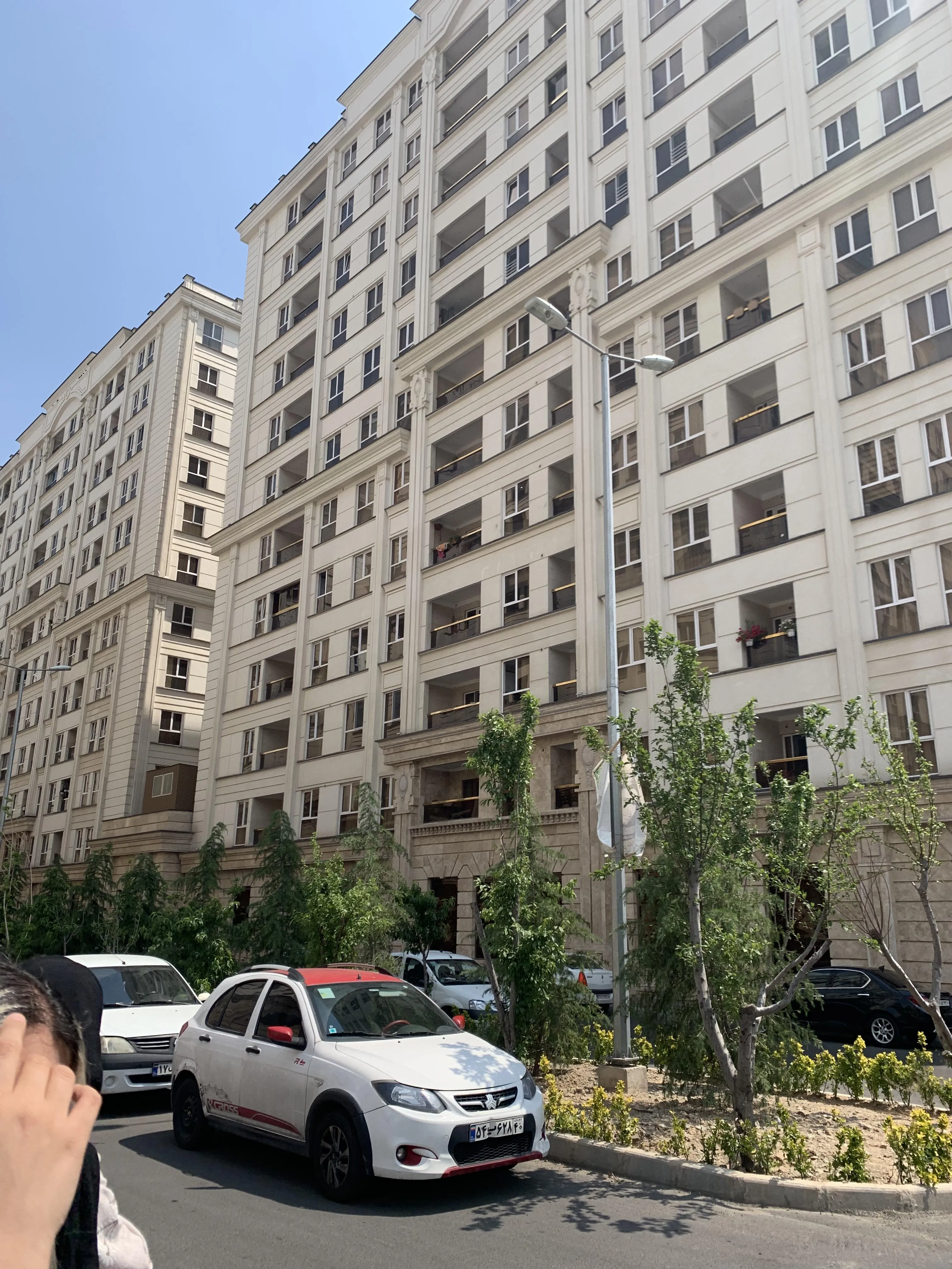 پیش خرید واحدی شیک و لوکس در منطقه یک تهران