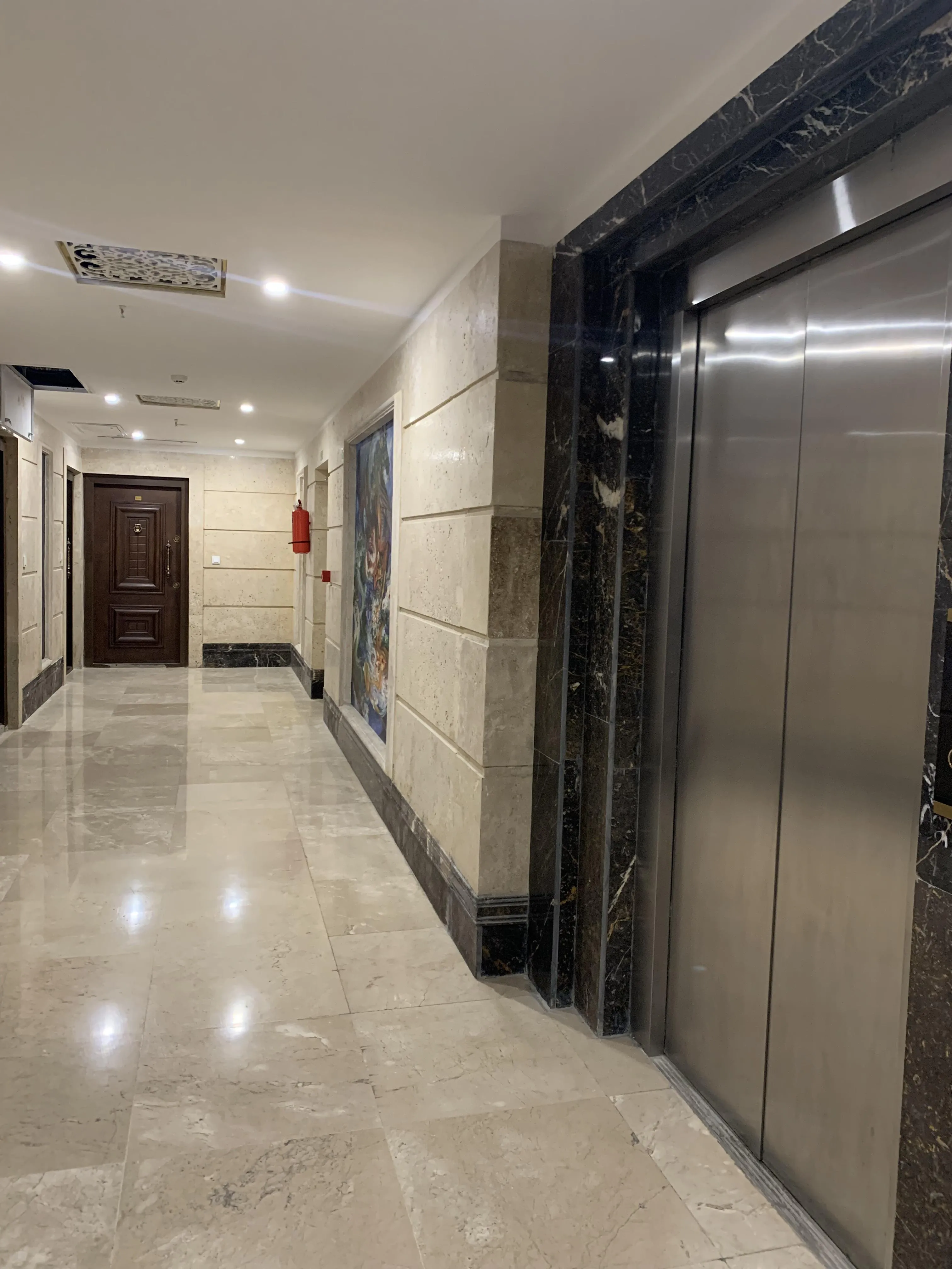 پیش فروش واحد85متری