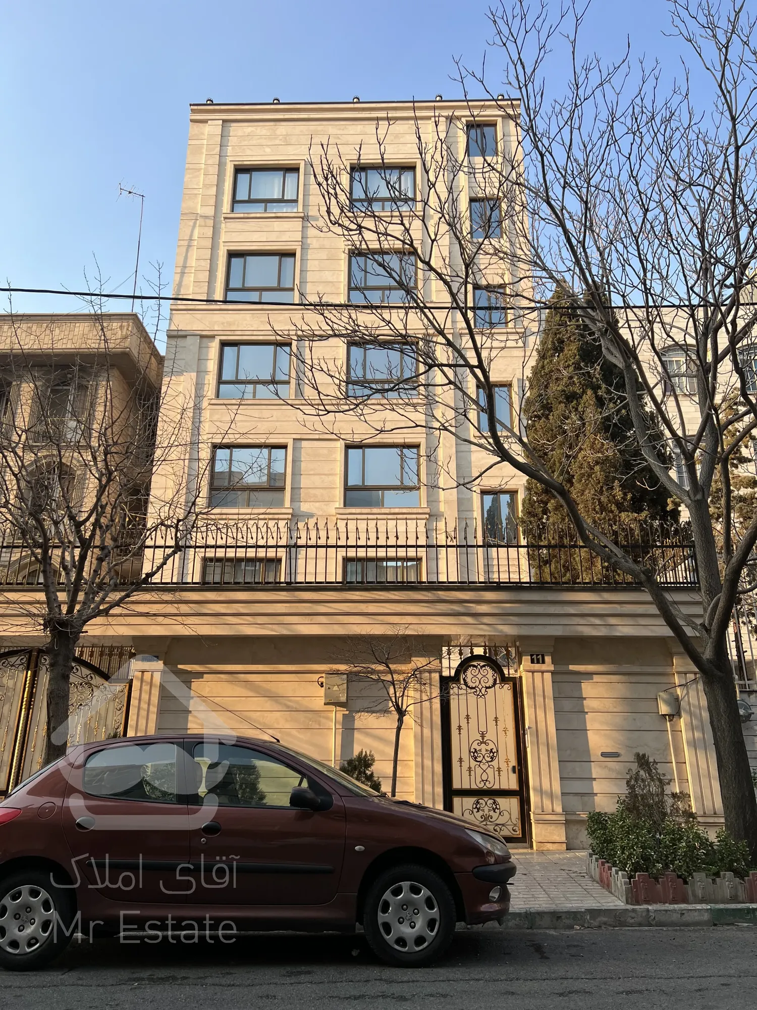 فروش آپارتمان ۲۰۲ متری کلید نخورده تهران ویلا