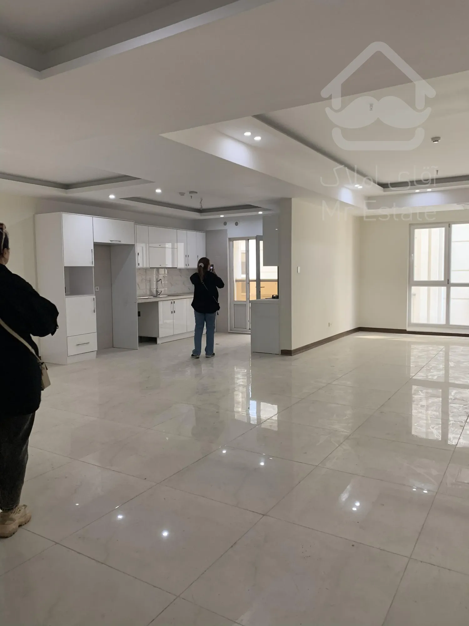 فروش واحد 192 متری 3 خواب در پاسداران