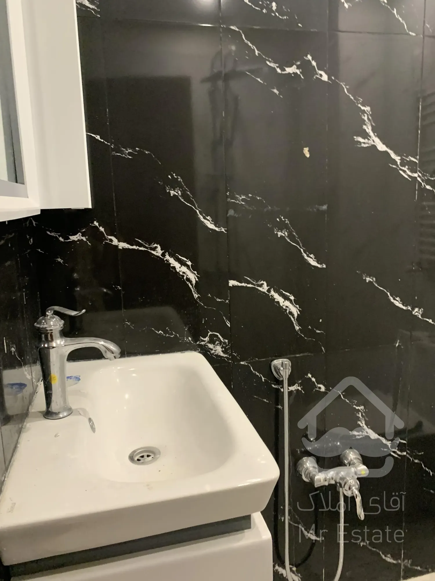 فروش واحد 192 متری 3 خواب در پاسداران