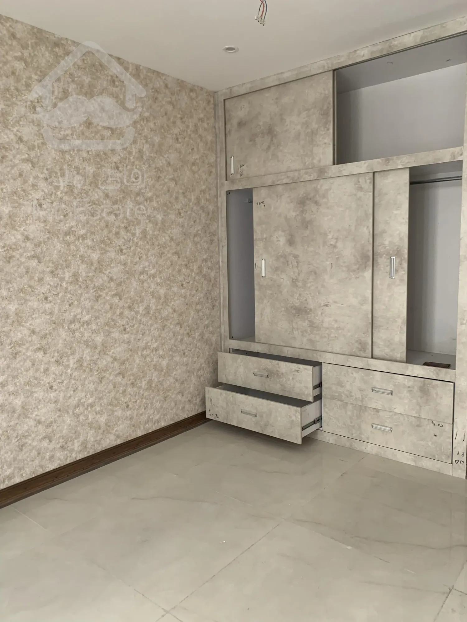 فروش واحد 195 متری رونیکاپاالاس هروی