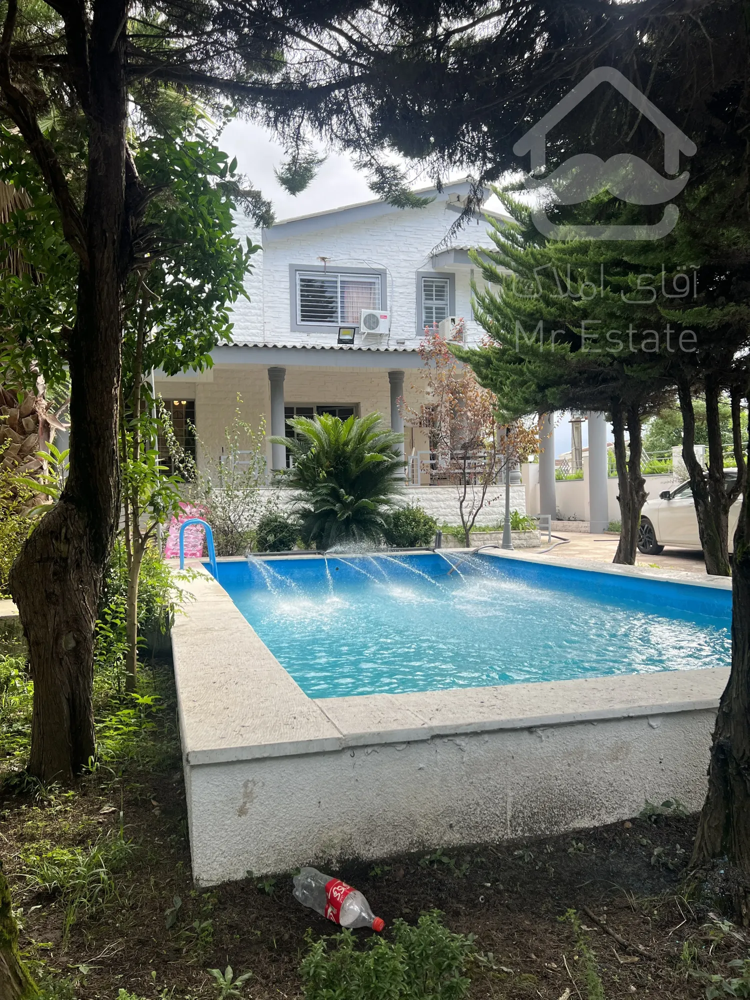 فروش ویلا ۳۴۵ متری با استخر در شهرک لوکس