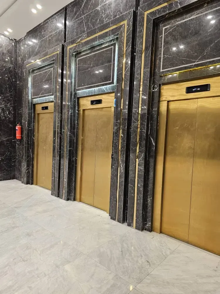 فروش مغازه 67 متری مناسب تمام اصناف در رونیکا مال پاسداران