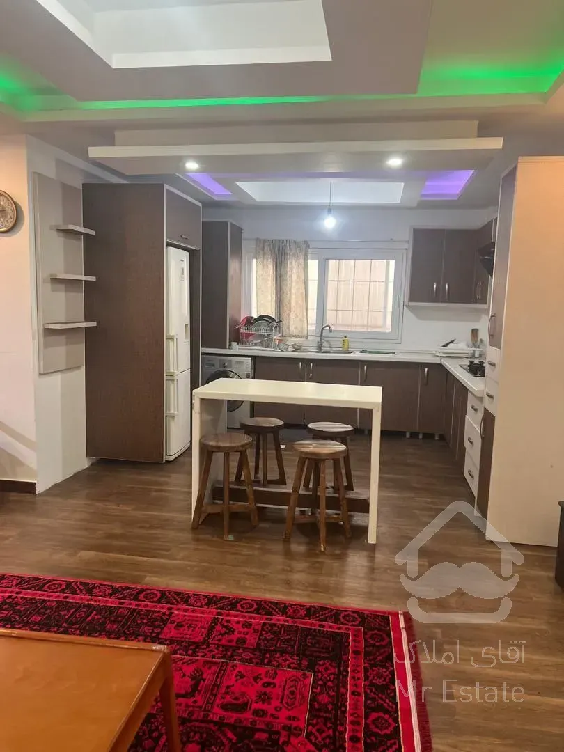 فروش ۳۰۰ متر