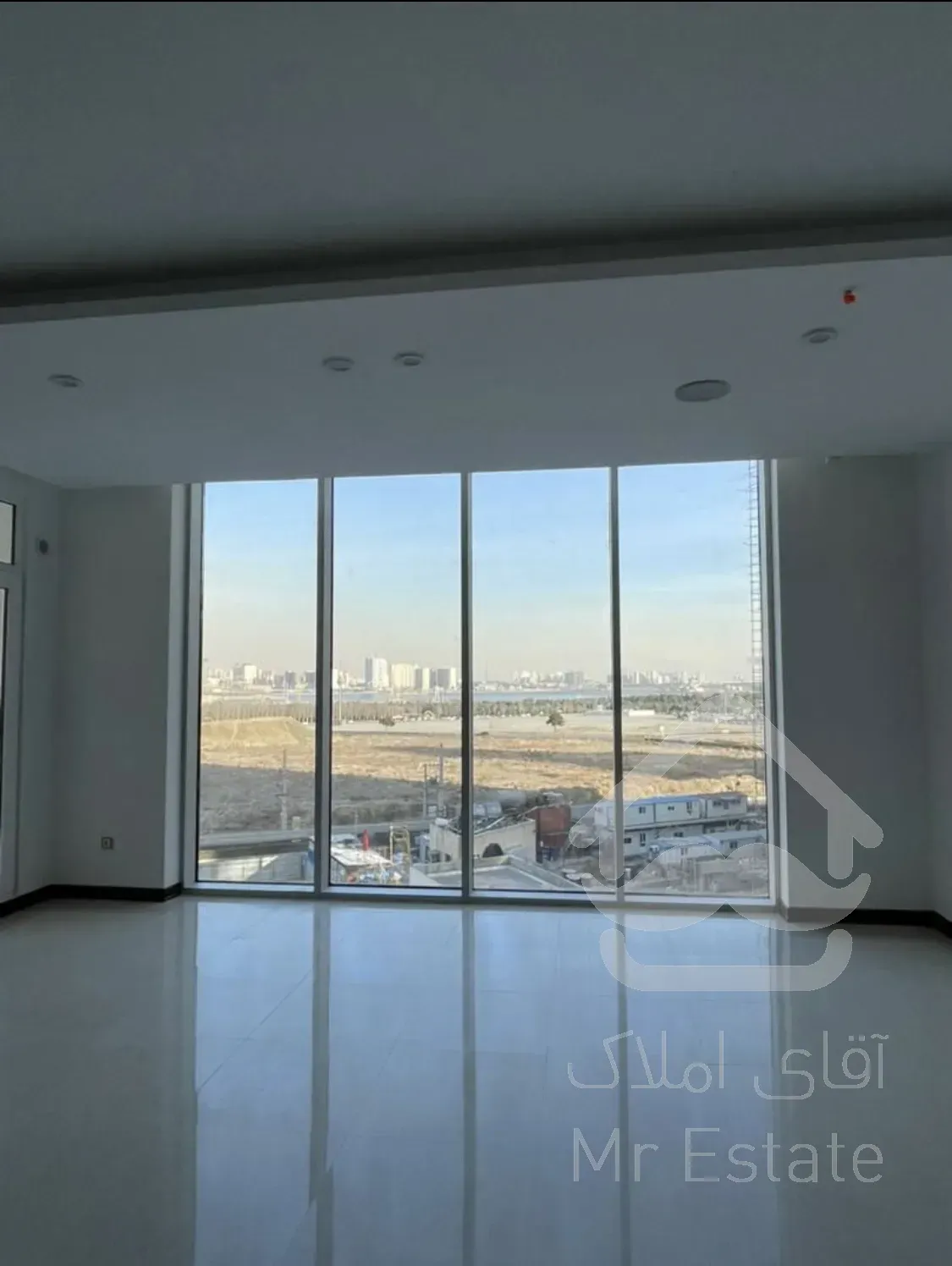 برج تریتیوم ۱۶۰ متری دریاچه چیتگر ۳خواب پنجره قدی ویو دریاچه