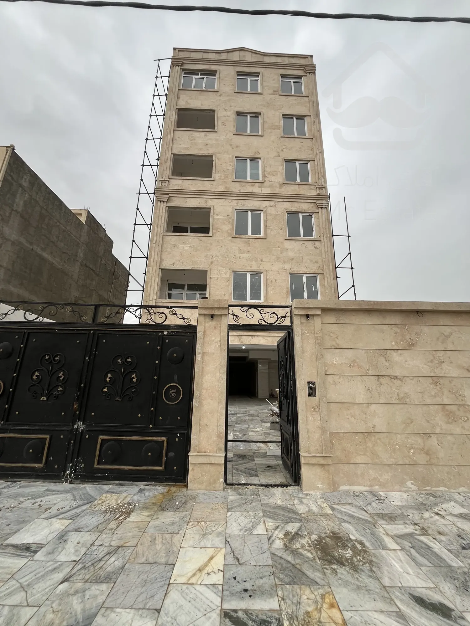 اپارتمان نوساز کلید نخورده