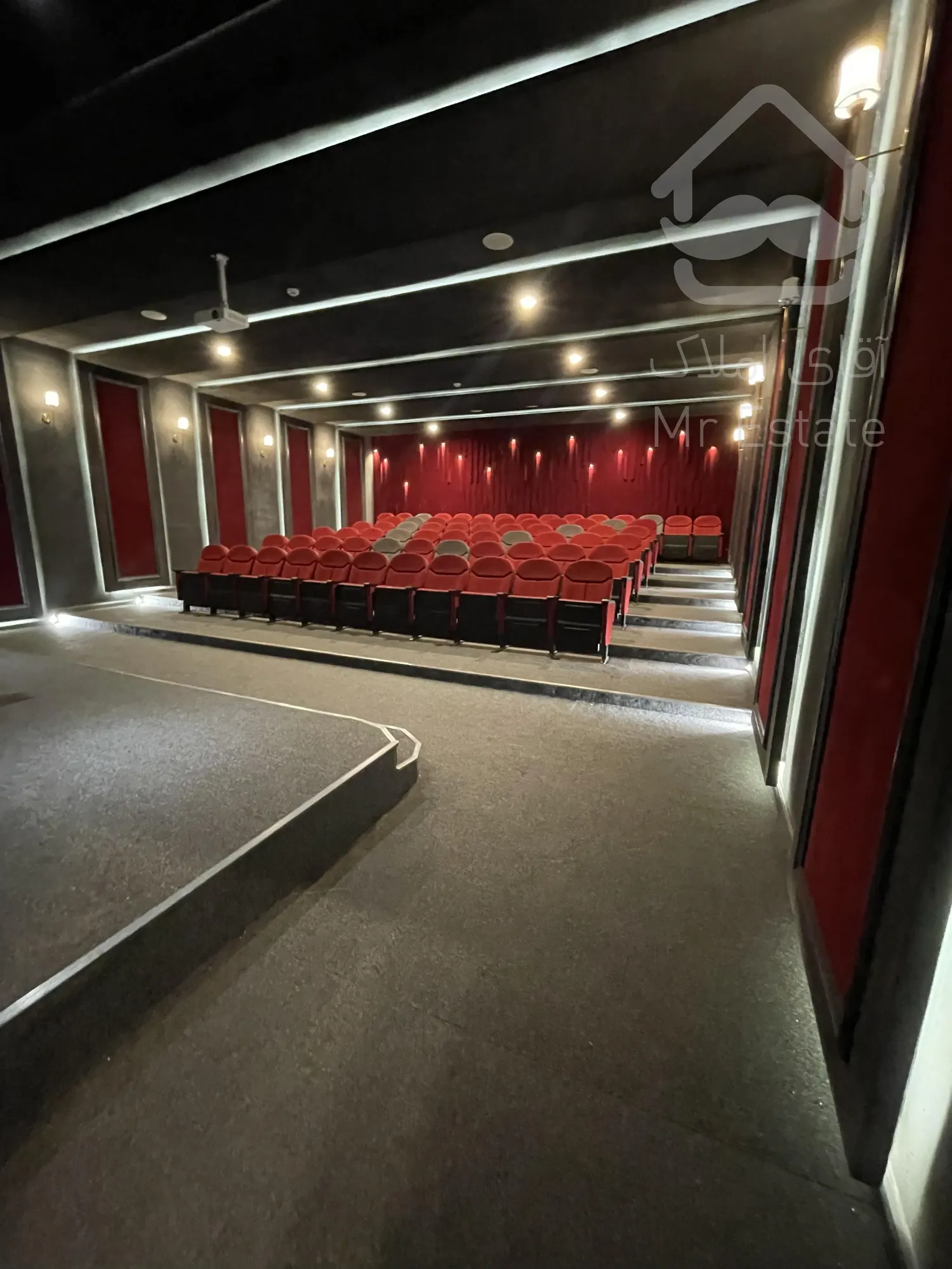 واحد ۱۸۰ متری کلید نخورده فول مشاعات با قیمت مناسب/رونیکا پالاس