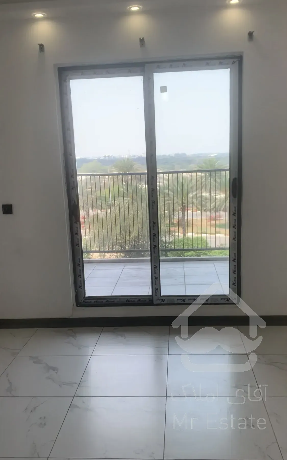 فروش دوخواب ۱۳۲ متری ستاره کیش برج فروردین فاز ۶ صدف