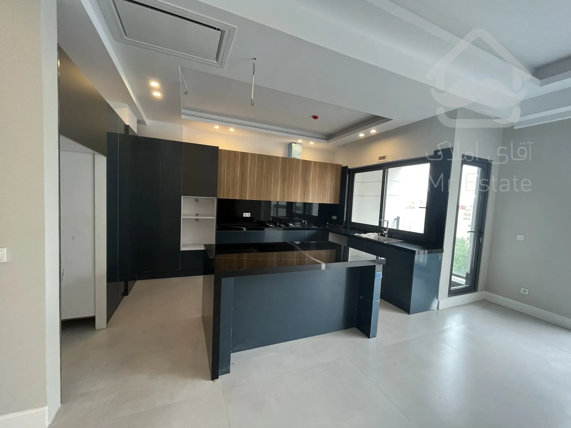 فروش آپارتمان ۱۱۶ متری نوساز تاپ لوکیشن نیاوران