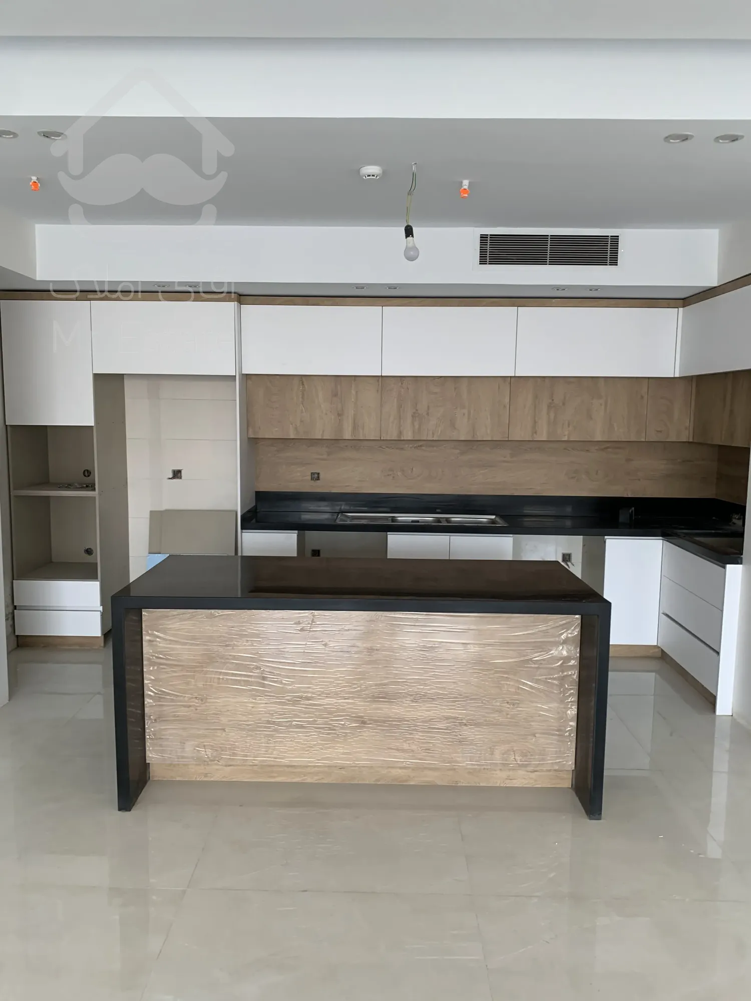 پروژه‌ای که همه چیز داره! لاله، از سالن ماساژ تا نگهبانی ۲۴ ساعته