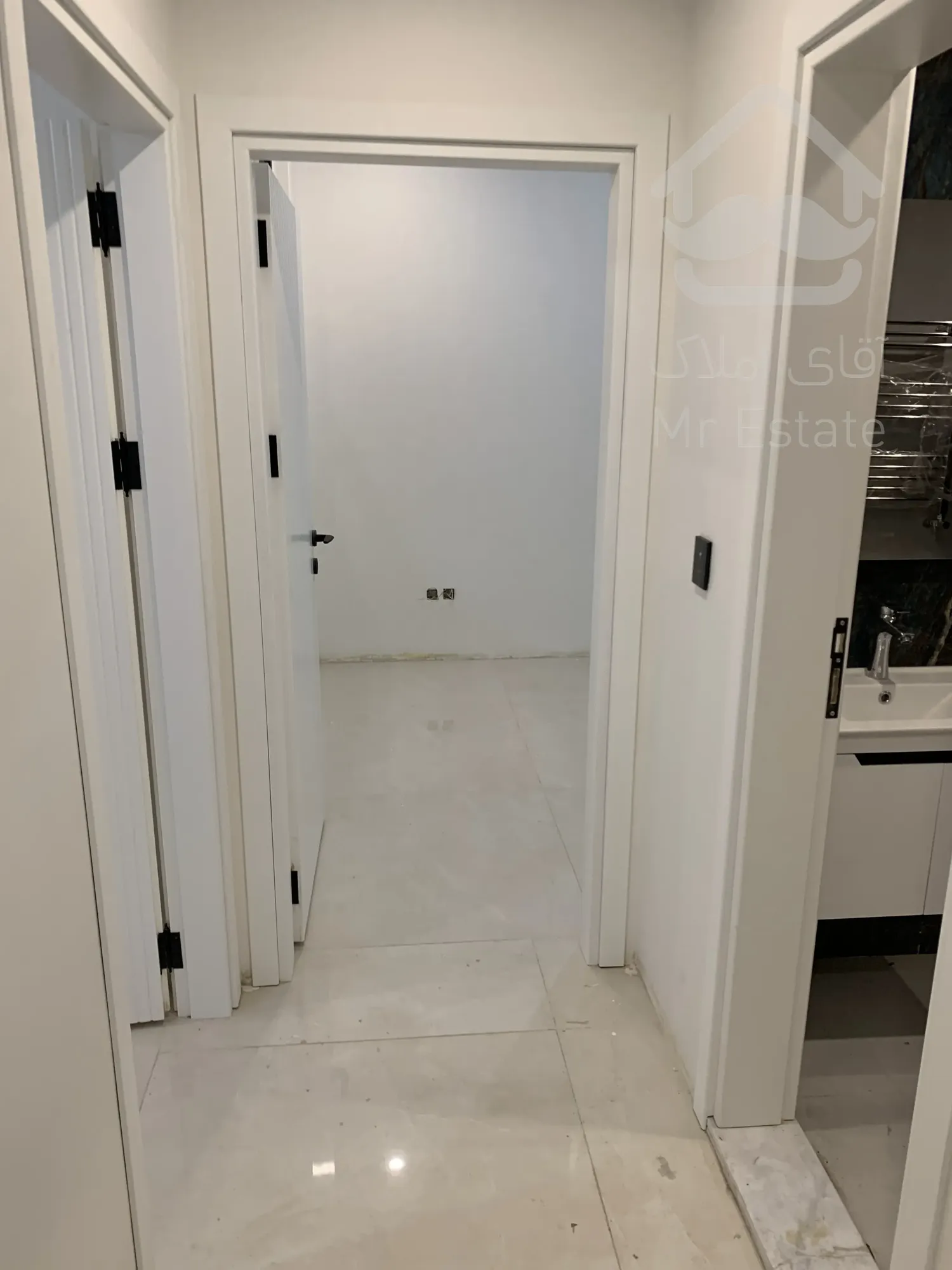 .	جای خوبا زود پر میشه – فقط یه واحد باقی مونده!