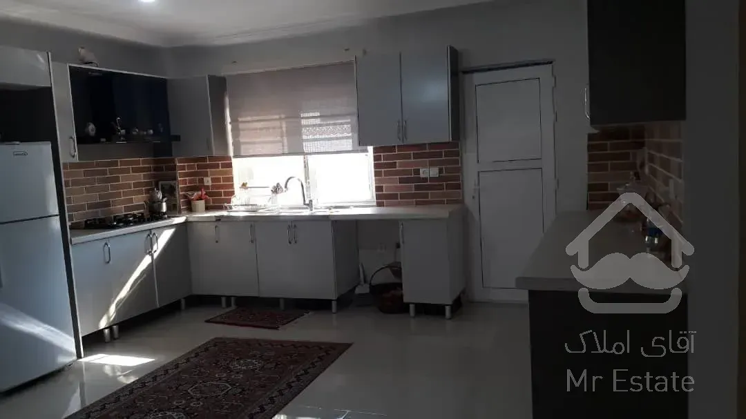 فروش ۲۰۰ متر