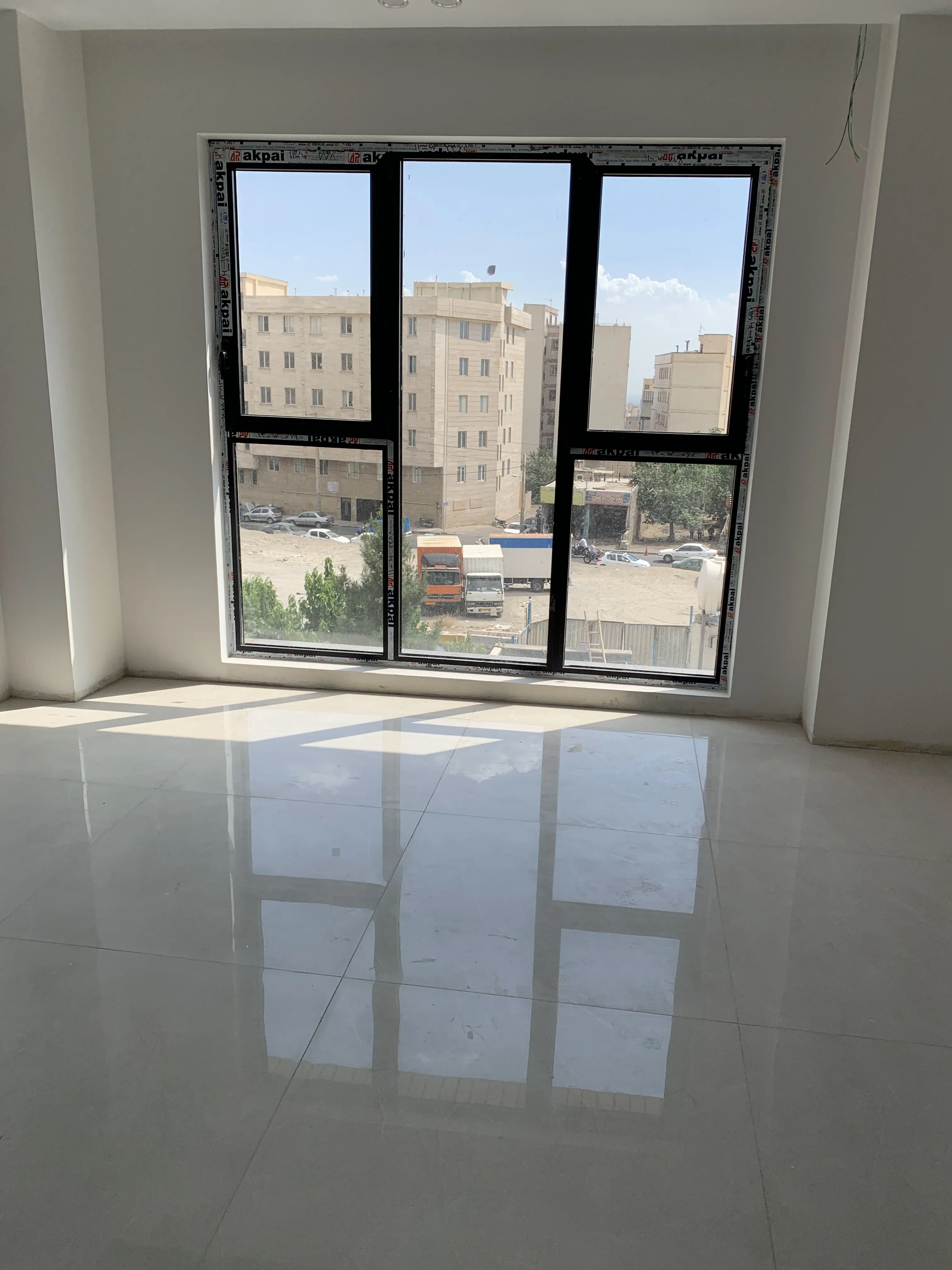 فروش واحد مدرن 107 متری و فول امکانات در کوهسار