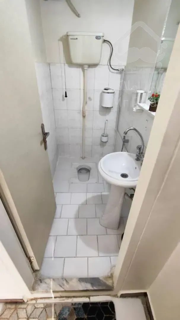 ۹۰ متر اختر شرقی