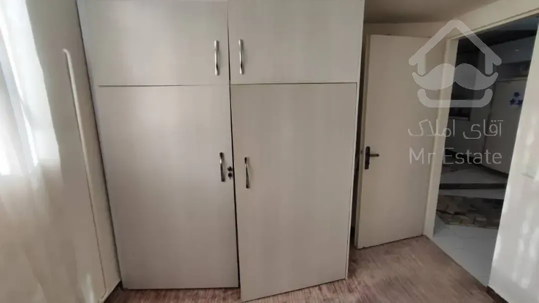 ۹۰ متر اختر شرقی