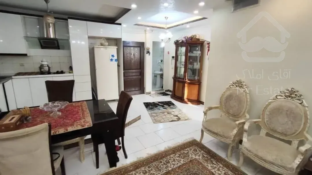 ۹۰ متر اختر شرقی