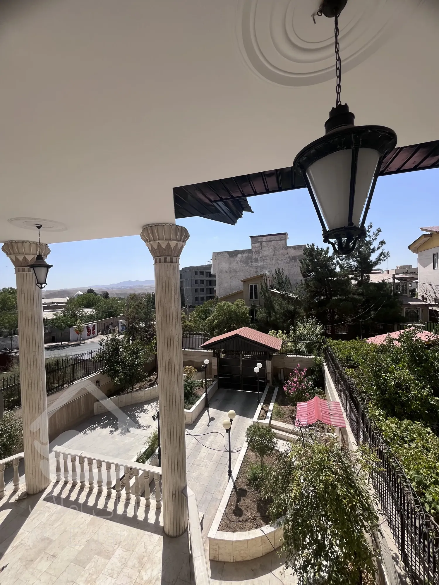 ویلا تریبلکس ۵۶۰ متری با آسانسور دردماوندگیلاوند