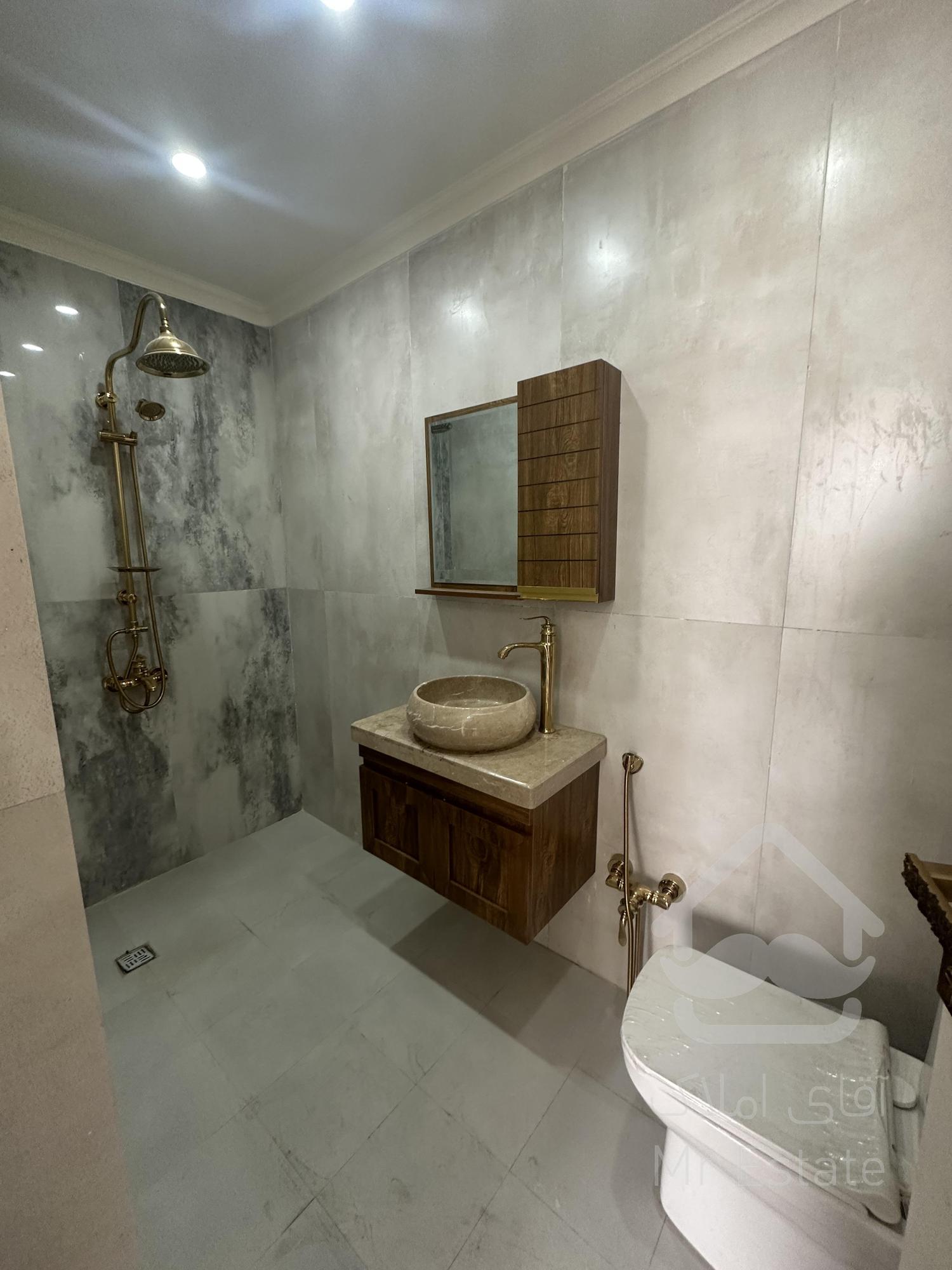 112 متر،سه خواب، سالن پرده خور، زیر قیمت