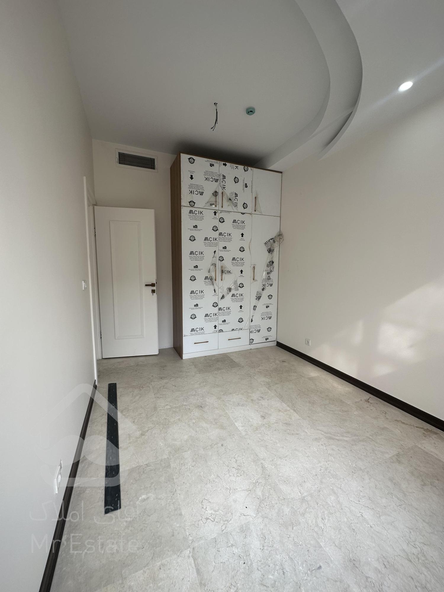 112 متر،سه خواب، سالن پرده خور، زیر قیمت