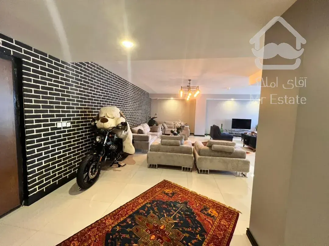 فروش آپارتمان۱۴۰متری در شهرک گلستان