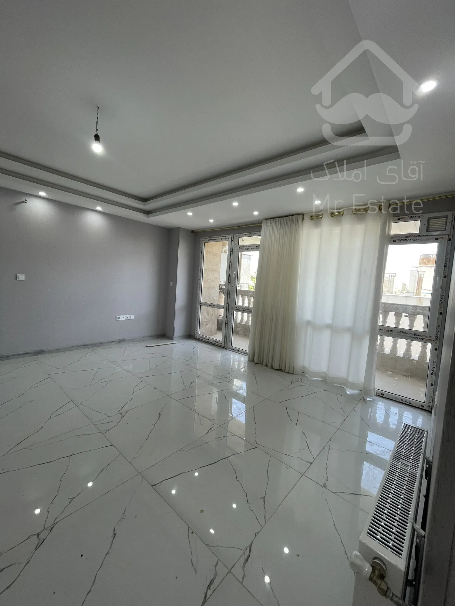 فروش واحددوخوابه شخصی ساز با نورگیرعالی