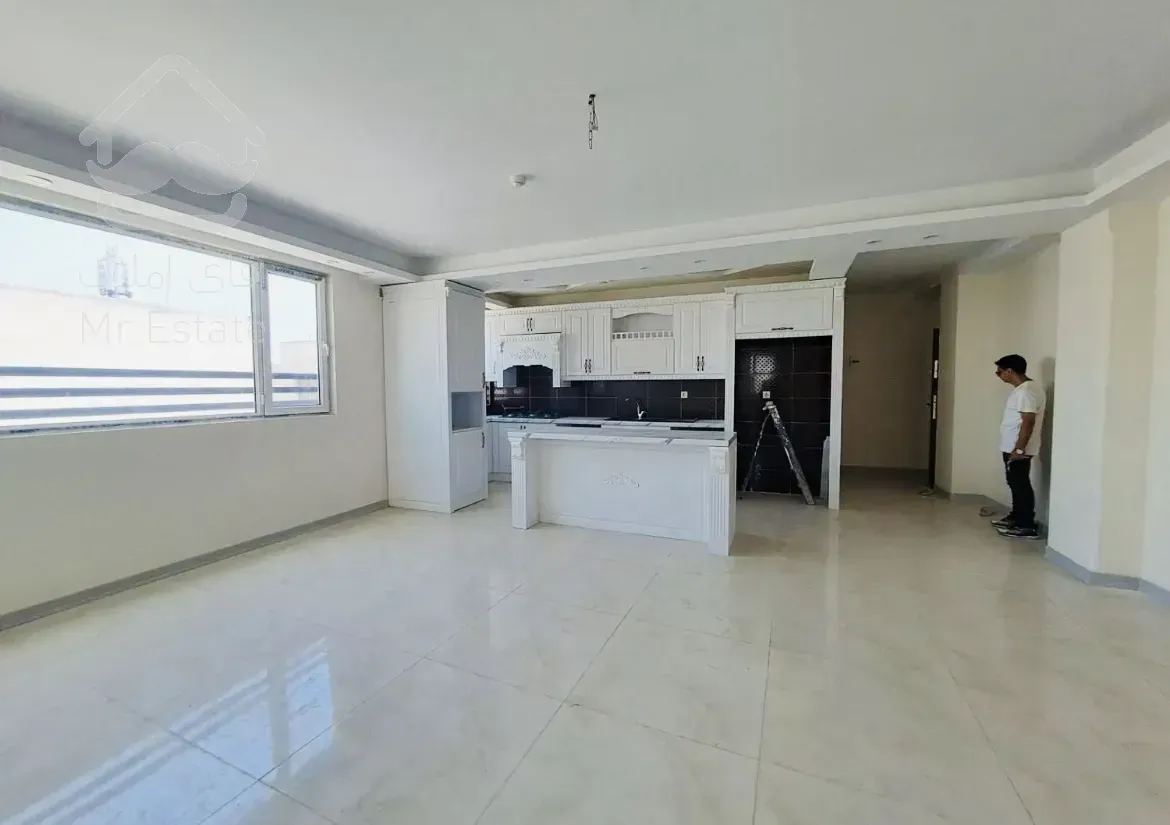 ۷۰متربا سالن پرده خور در بلوار فردوس