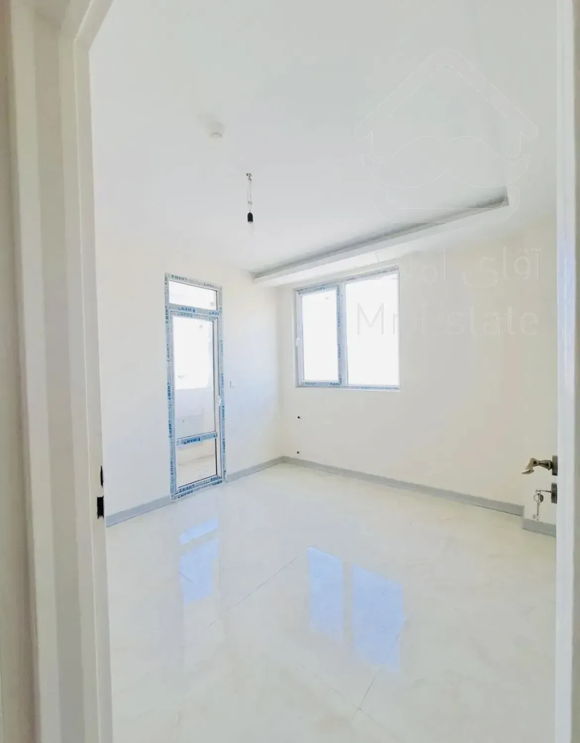 فروش آپارتمان کم سن روبه آفتاب در بلوار فردوس