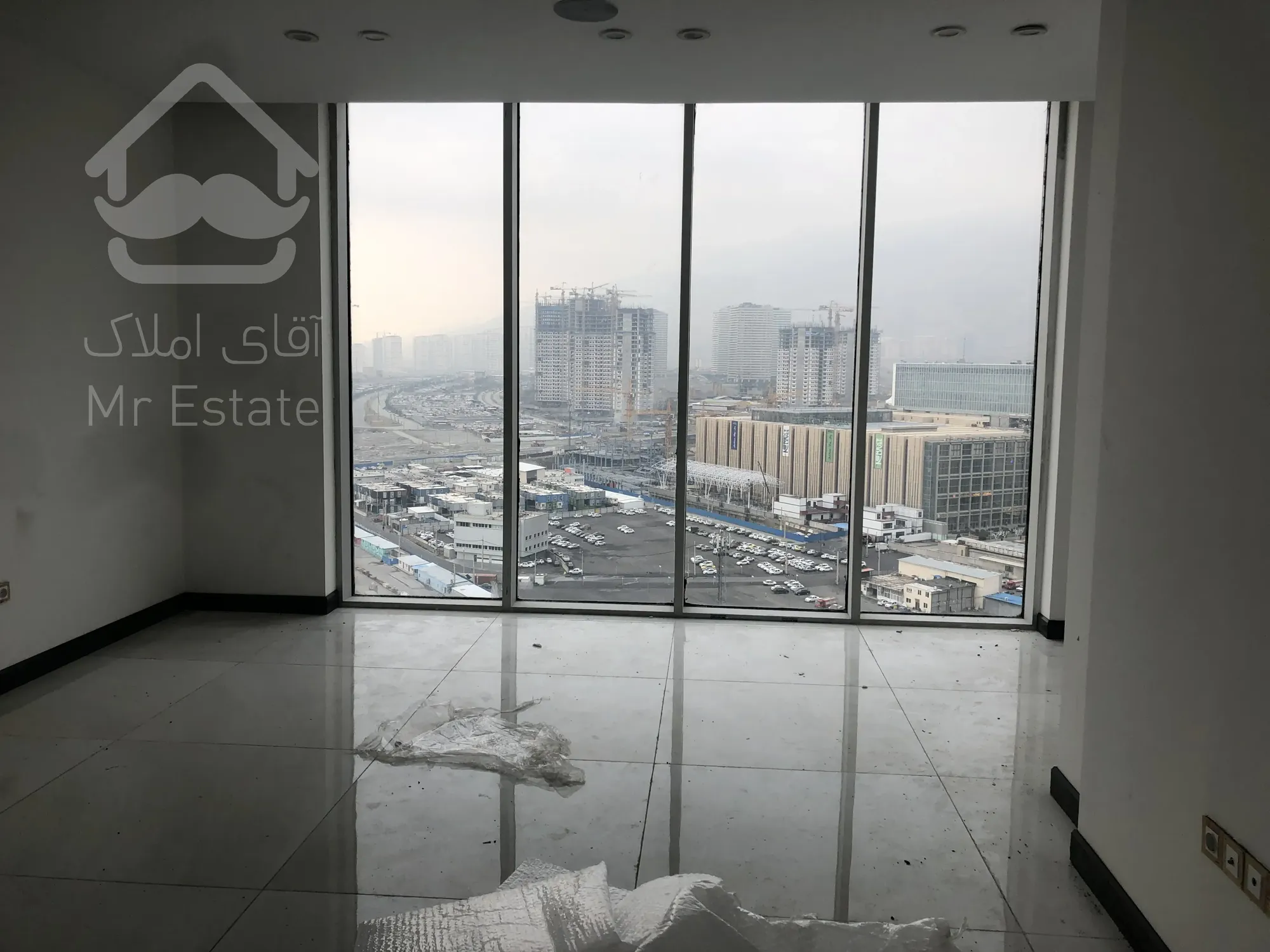 برج تریتیوم ۱۶۰ متری دریاچه چیتگر ۳خواب پنجره قدی ویو دریاچه