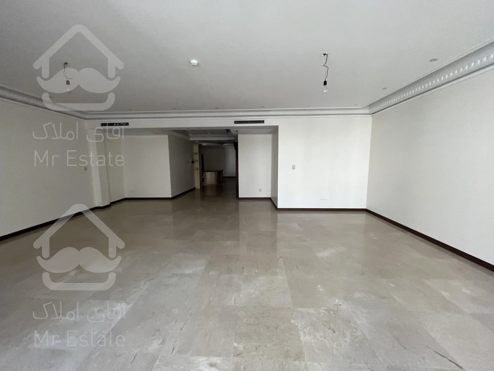 ۲۱۷ متر تک‌واحدی/ فرمانیه/ ۲ پارکینگ سندی/ برج‌باغ