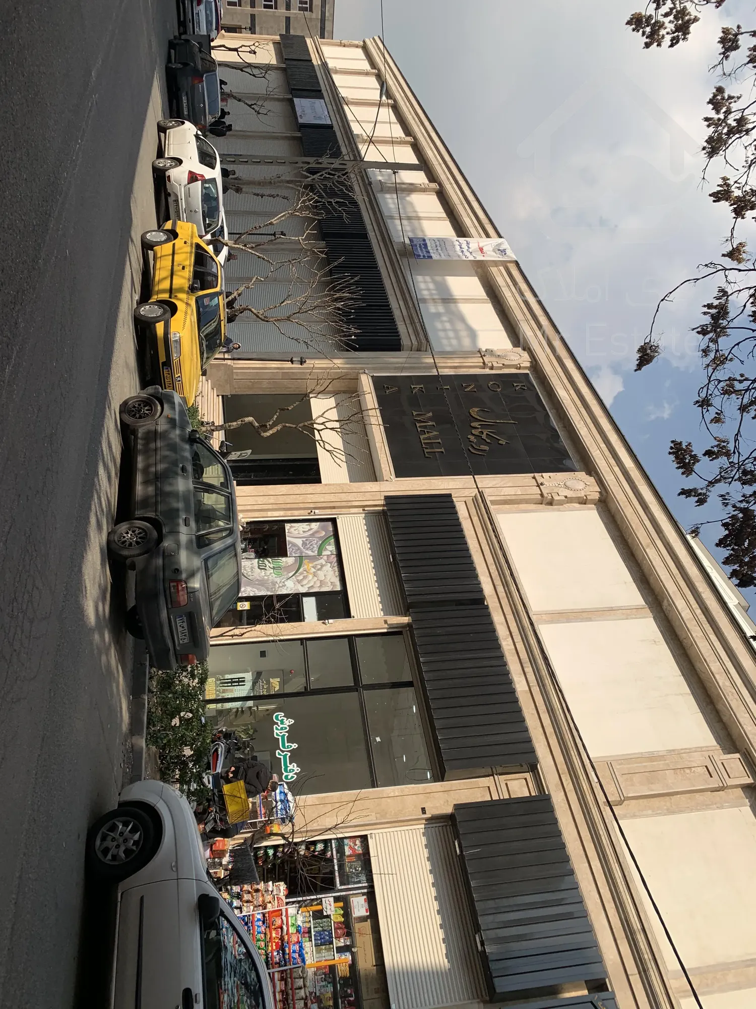 پیش فروش 30 متری تجاری در رونیکا مال میرزا بابایی ، فضایی برای کسب و کار شما